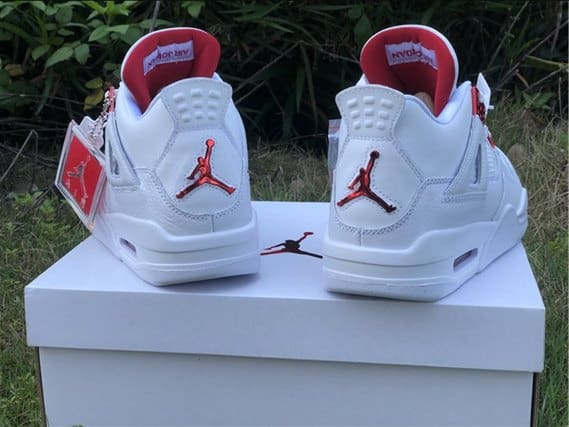 Jordan 4 Retro - Red Metallic