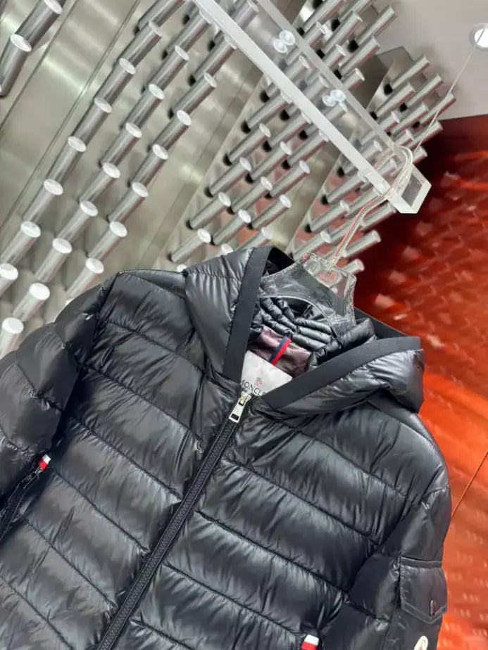 Moncler Galion Short Down Jacket - Black