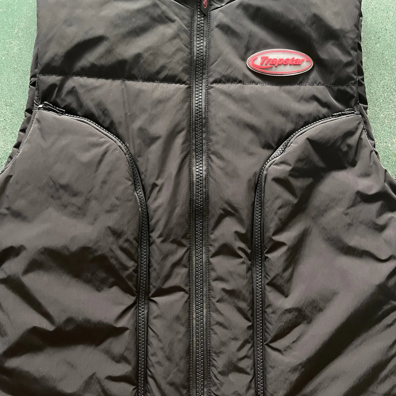 TS Hyperdrive Sleeveless Jacket - Black/Red