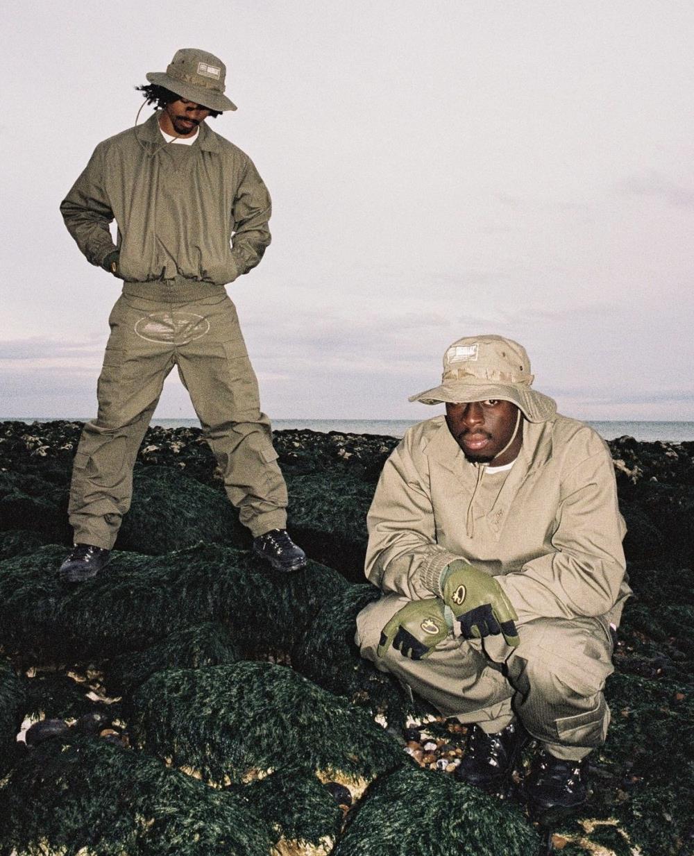 Crtez Logo Patch Cargo Pants - Military Green