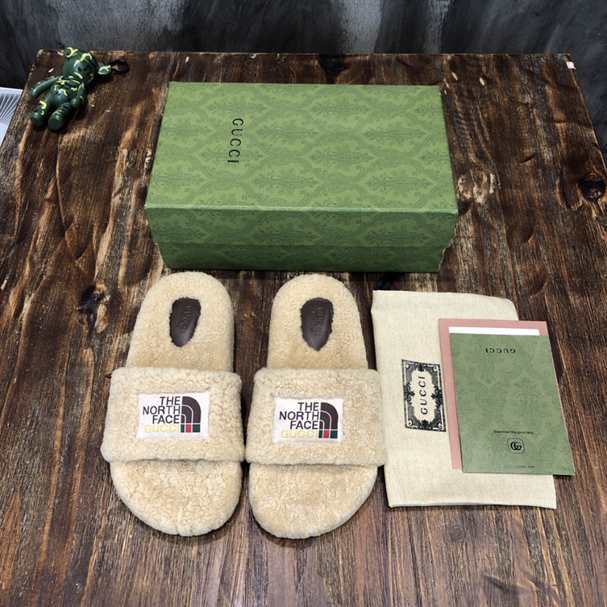 Gucci x The North Face Fur Sandals - Beige