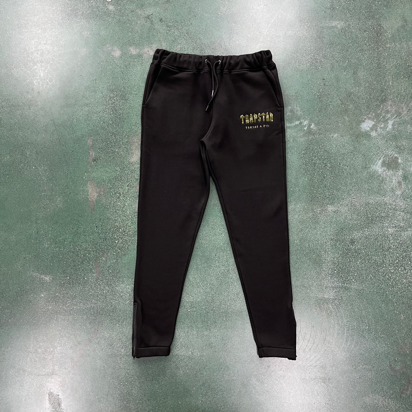 TS Decoded Chenille Tracksuit - Olive Camo/Black