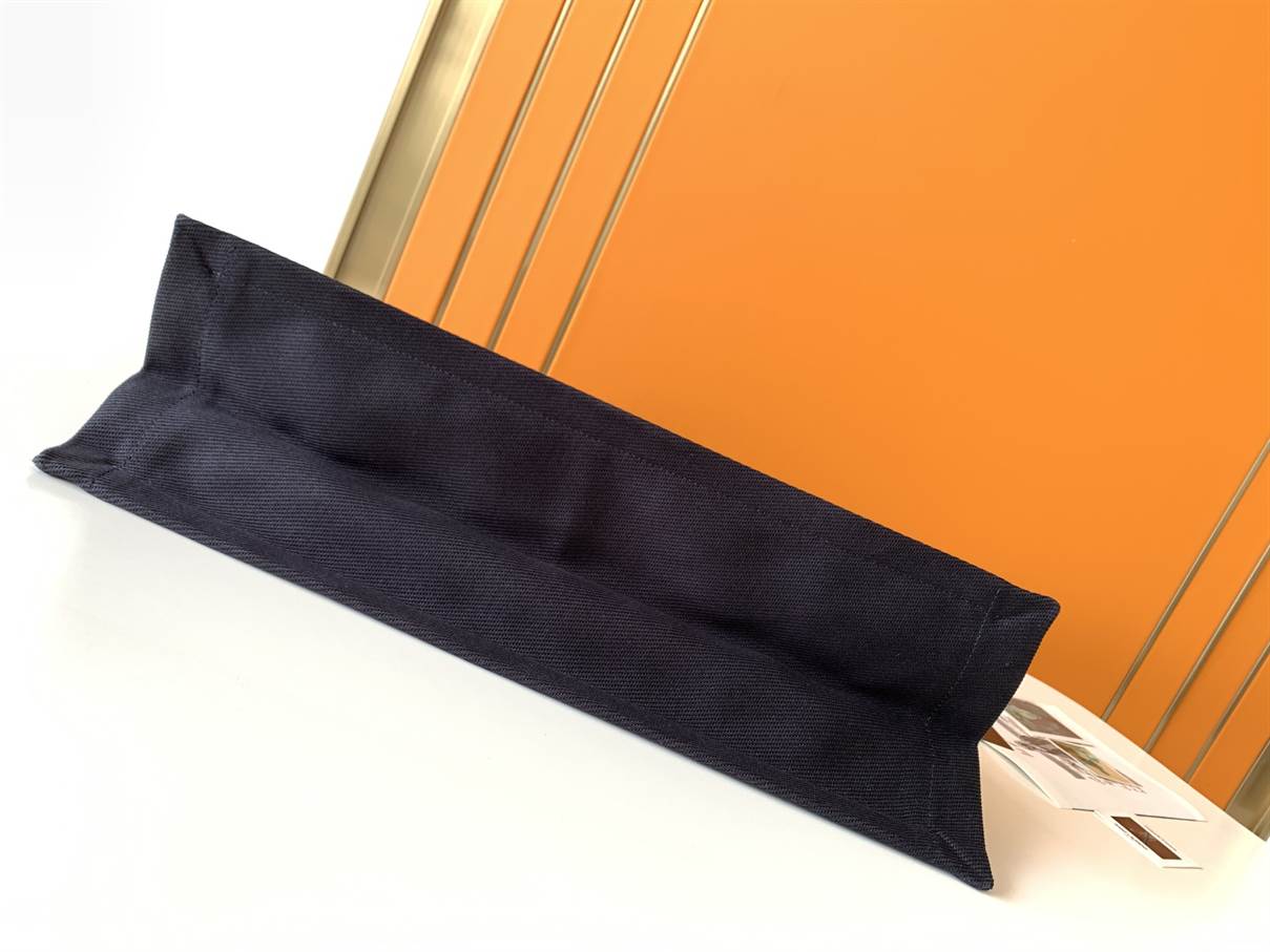 YSL Rive Gauche Tote Bag - Black