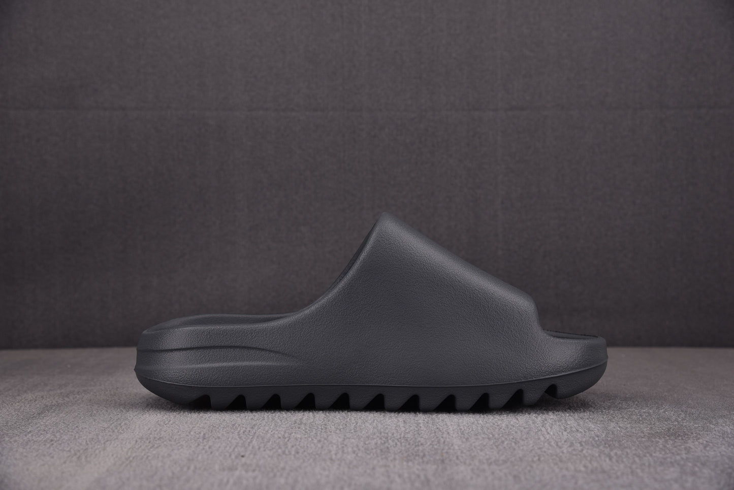 Yeezy Slides - Black
