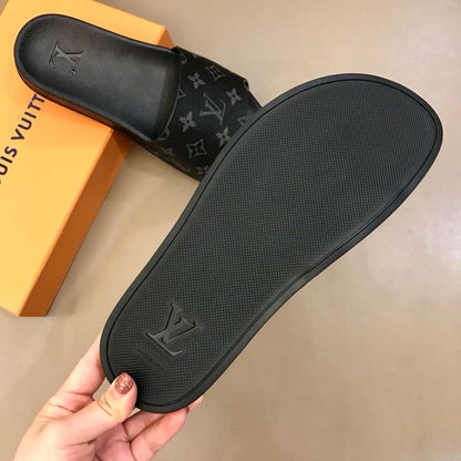 LV Classic Slides - Black