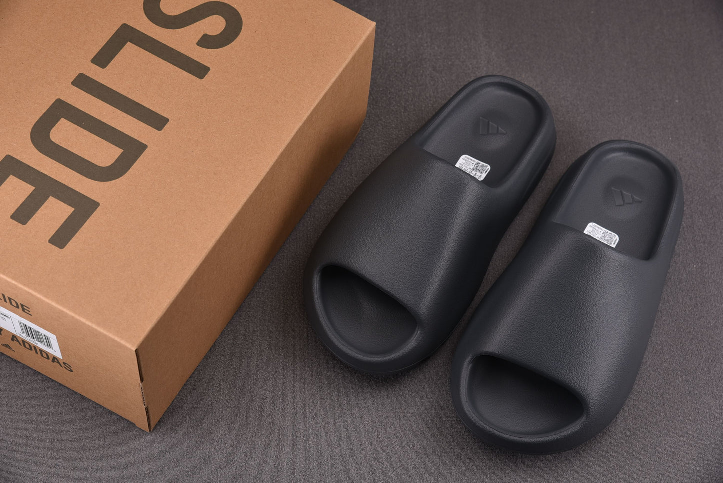 Yeezy Slides - Black