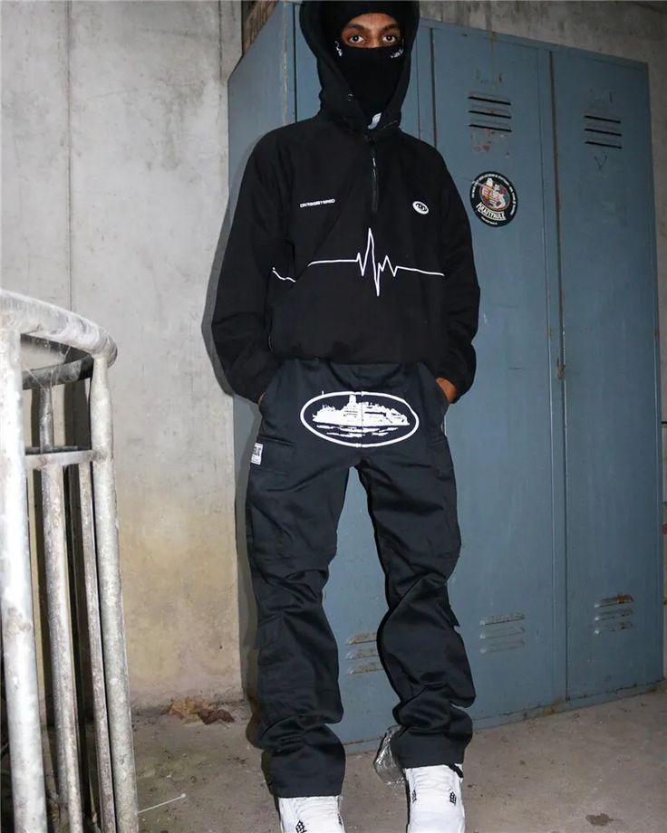 Crtez Island Cargo Pants - Black