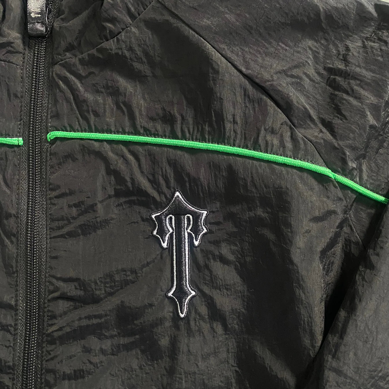 TS Irongate T Shellsuit - Black/Green