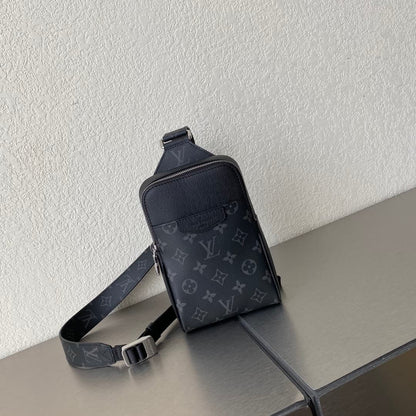 LV Outdoor Slingbag - Black