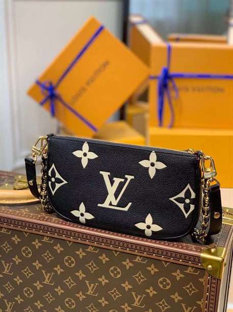 LV Multi Pochette Accessories - Black