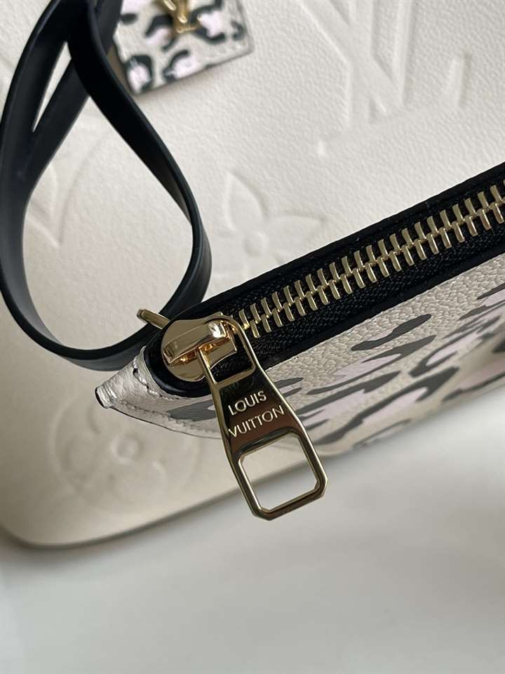 LV Neverfull MM Bag - White