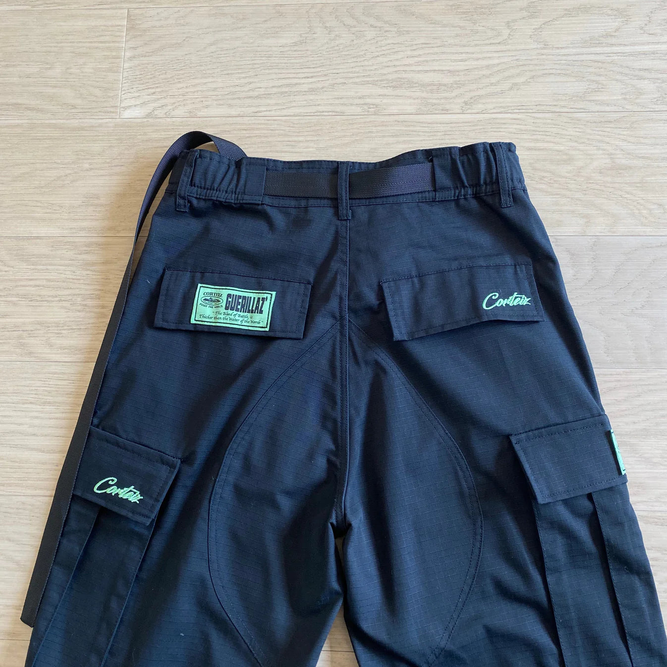 Crtez Island Cargo Pants - Black/Green