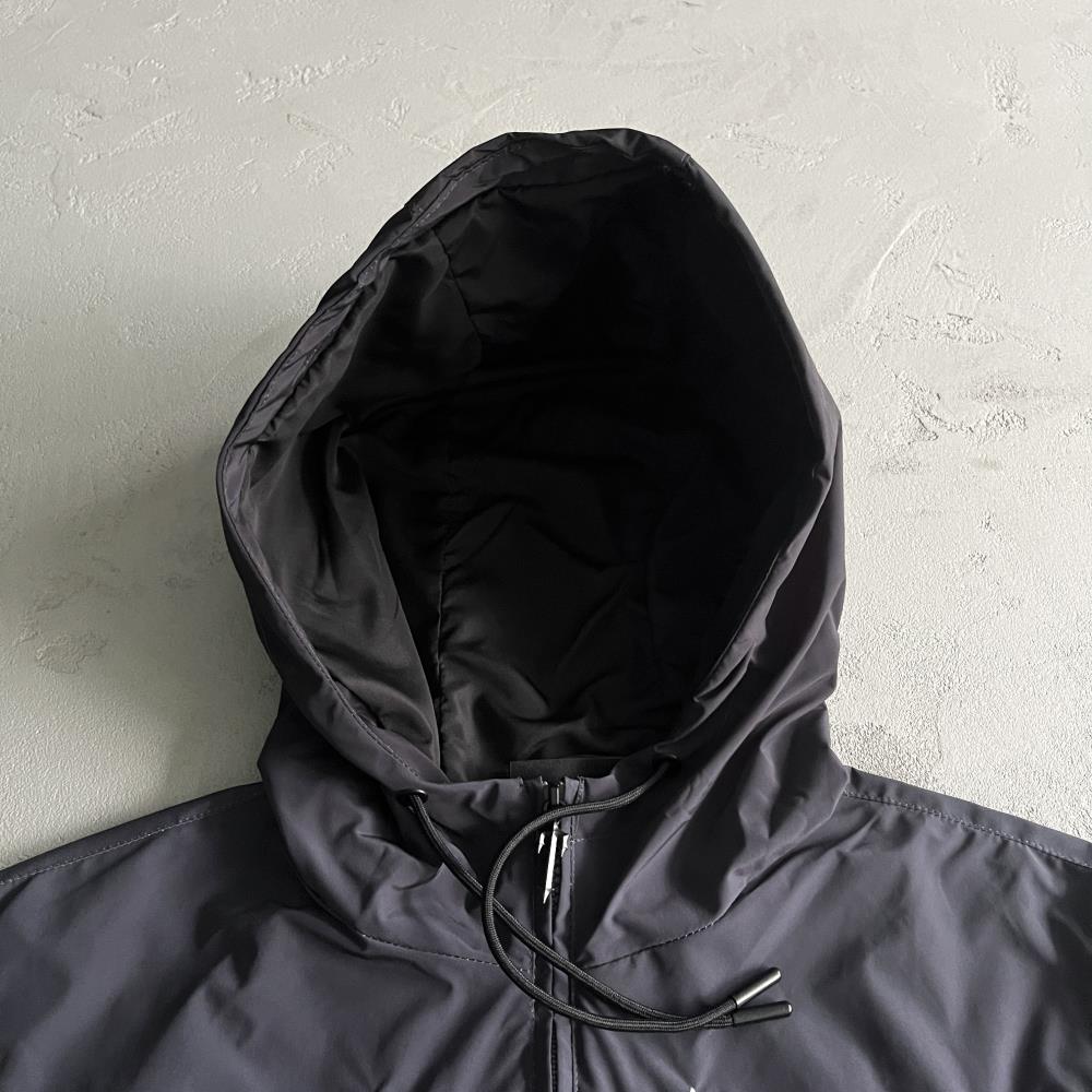 TS Outline Arch Windbreaker - Black