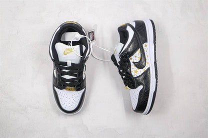 Nike SB Dunk Low - Supreme