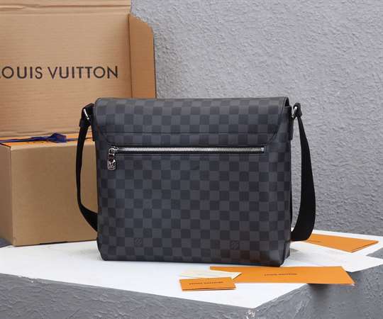 LV District MM Messenger Bag - Black/Navy