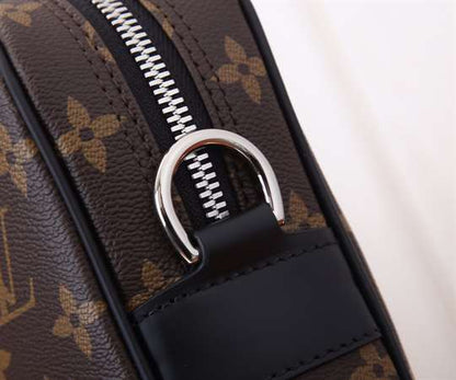 LV Porte-Document Voyage PM Bag - Brown