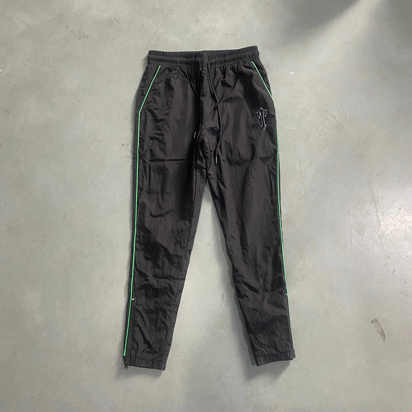 TS Irongate T Shellsuit - Black/Green