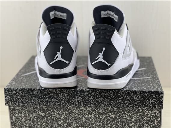Jordan 4 Retro - Military Black