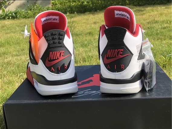 Jordan 4 SE - Fire Red