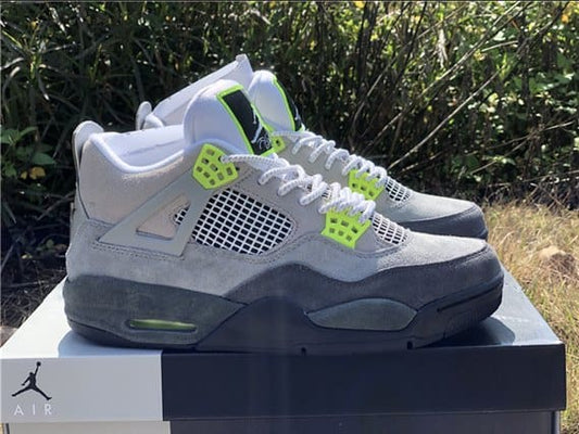 Jordan 4 - SE Neon