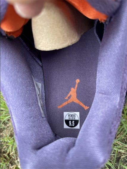 Jordan 4 WMNS - Canyon Purple