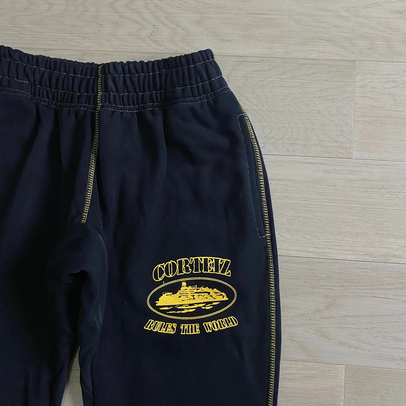 Crtez Alcatraz Jogging Pants - Black/Yellow
