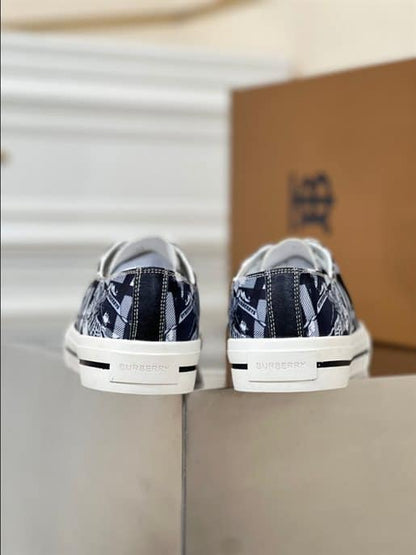 Burberry Low Top Sneakers - Blue Pattern