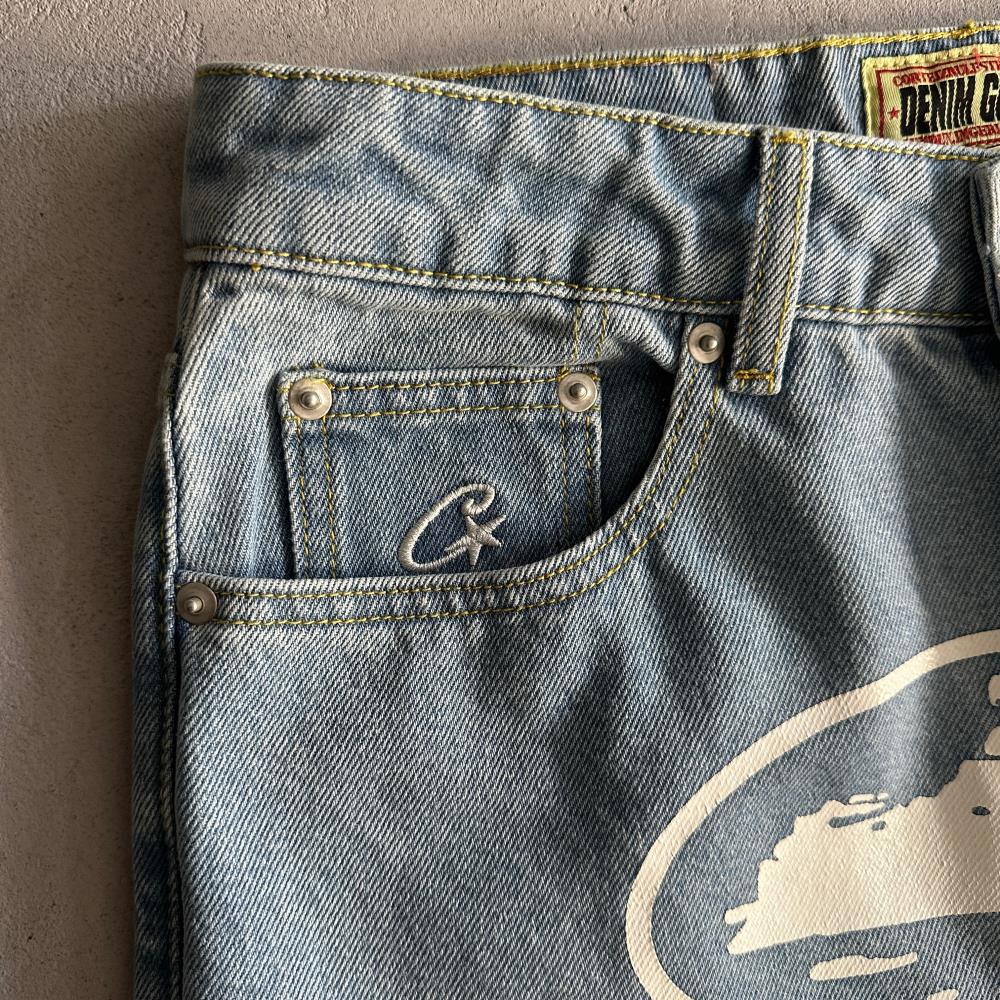 Crtez Island Baggy Jeans - Light Blue