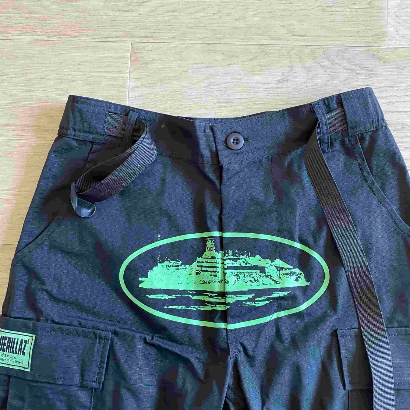 Crtez Island Cargo Pants - Black/Green