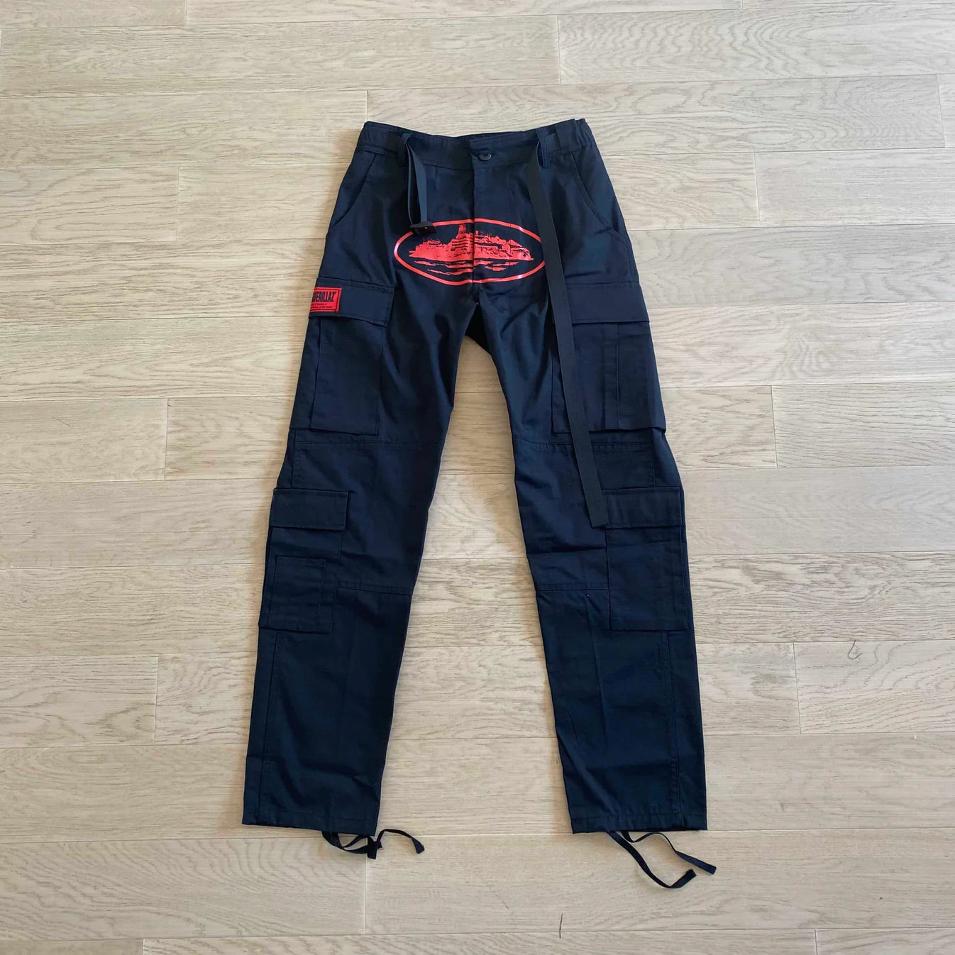 Crtez Island Cargo Pants - Black/Red