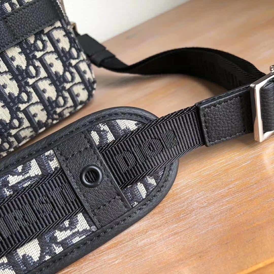 Dior Oblique Safari Messenger Bag - Beige/Black
