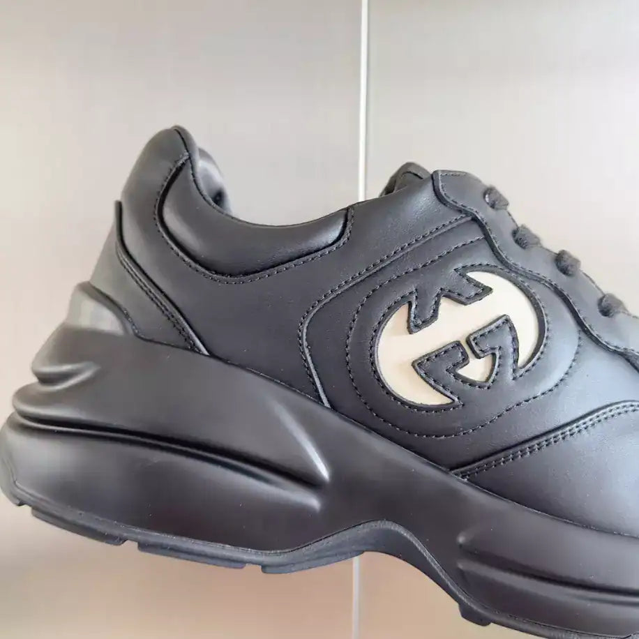 Gucci Rhyton Sneakers - Black