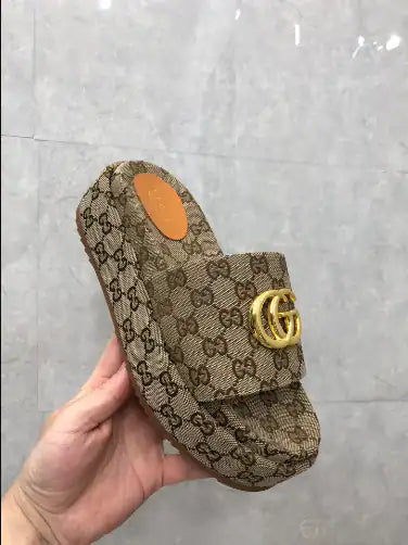 Women's Gucci Logo Platform Sandals - Beige