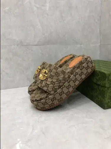 Women's Gucci Logo Platform Sandals - Beige