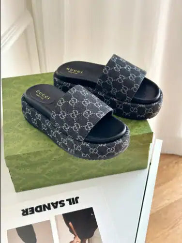 Women's Gucci Platform Sandals - Navy