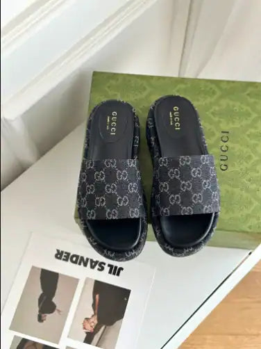 Women's Gucci Platform Sandals - Navy