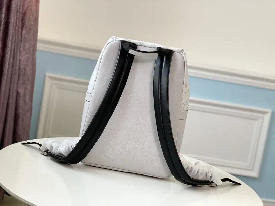 LV Discovery Backpack - White