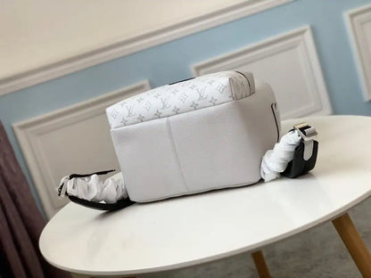 LV Discovery Backpack - White