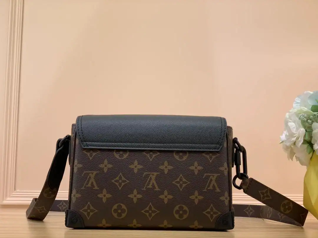 LV Steamer Wearable Wallet - Brown