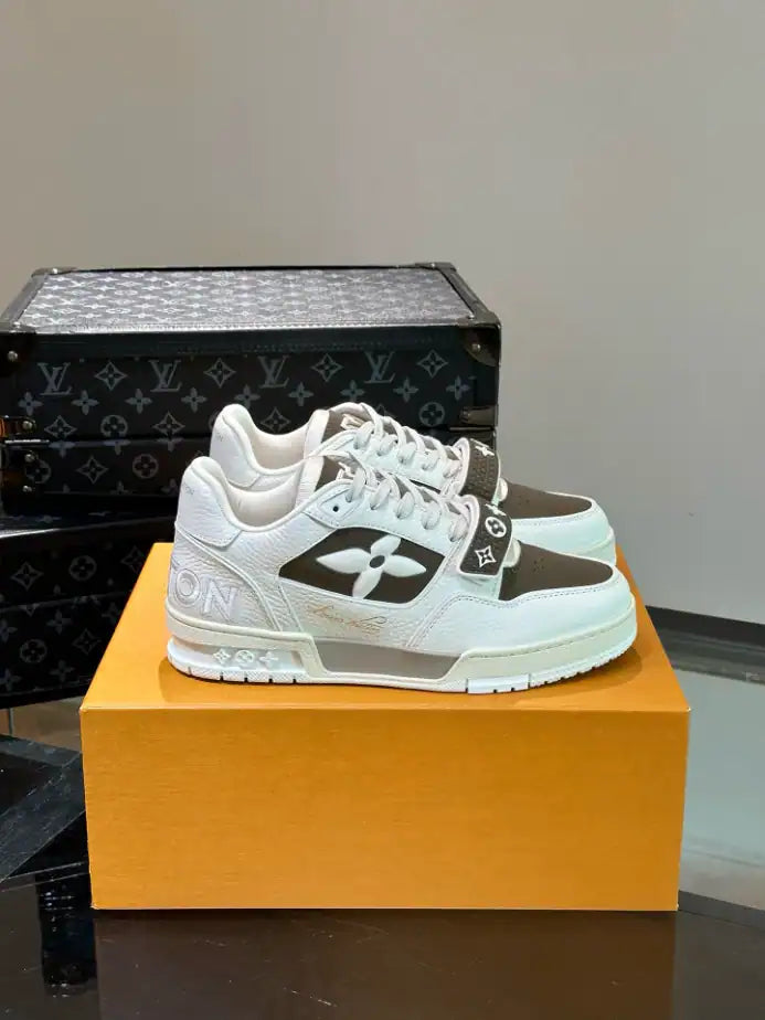 LV Trainer Sneakers - Beige/Brown
