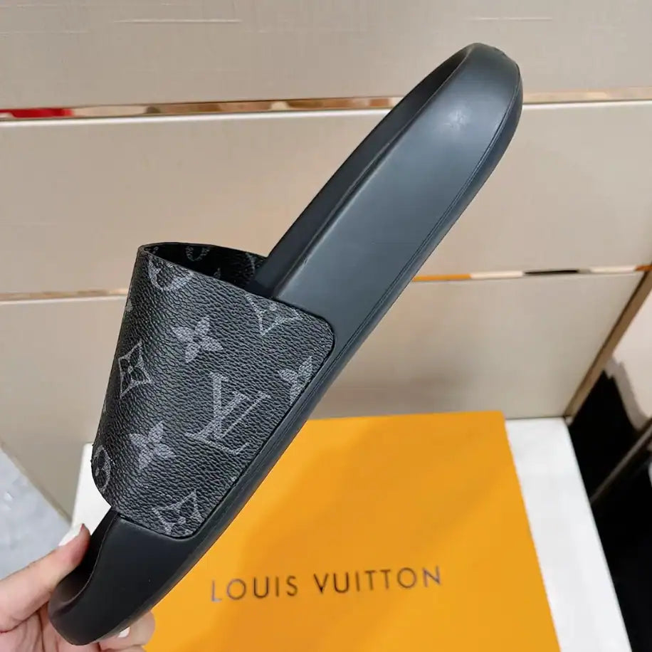 LV Classic Sandals - Black