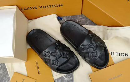 LV Logo Slides - Black