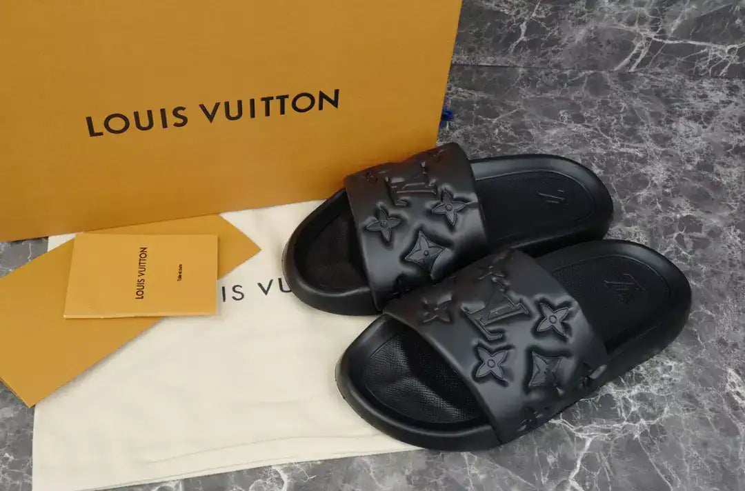 LV Logo Slides - Black