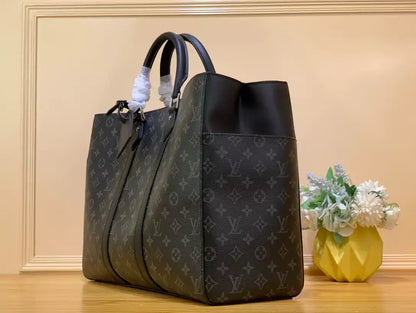 LV Sac Plat 24H Monogram Eclipse - Black