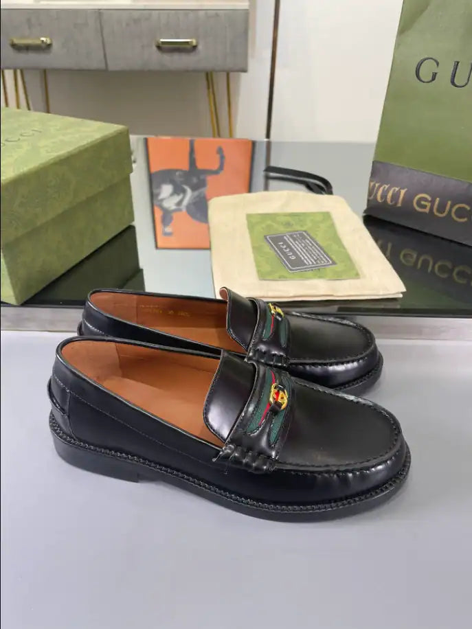 Gucci interlocking GG Loafers - Black