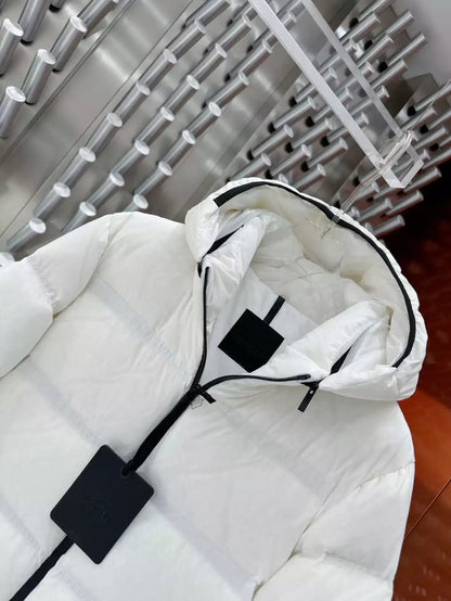 Moncler Masac Short Down Jacket - White