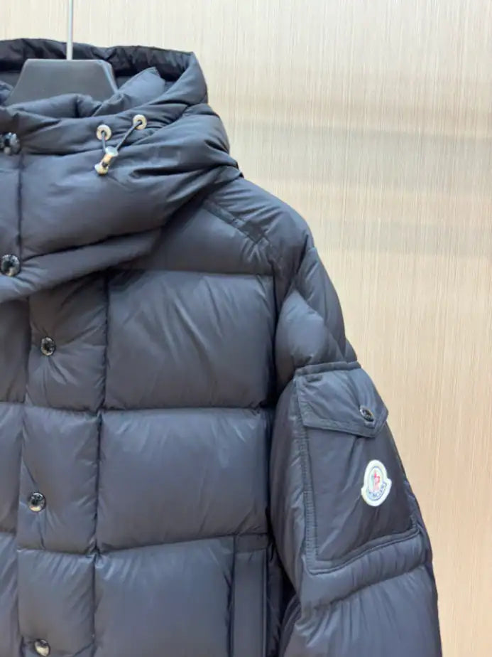 Moncler Vezere Short Down Jacket - Black