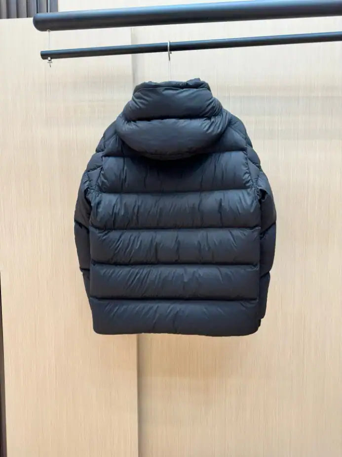 Moncler Vezere Short Down Jacket - Black