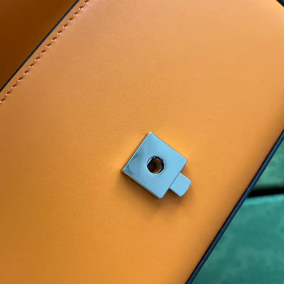 Gucci GG Petite Small Shoulder Bag - Orange