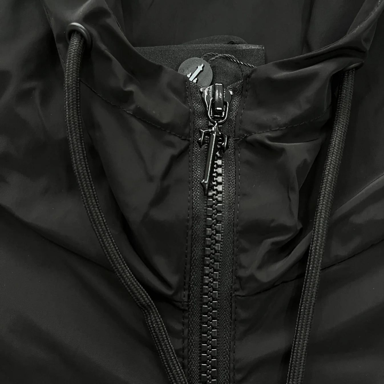 TS Irongate T Windbreaker - Black/Red